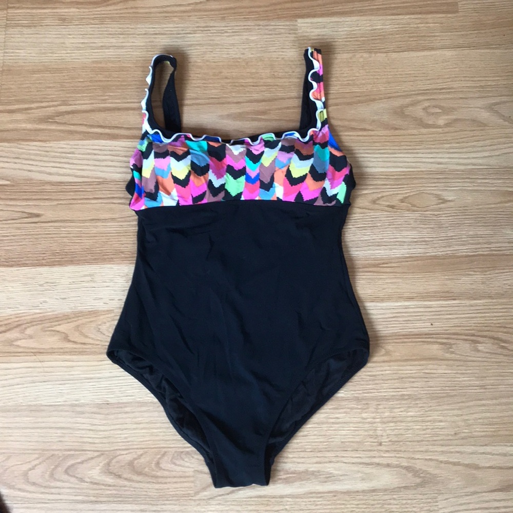 Cute One Piece Swimsuit 💦